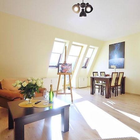 50 M Do Plazy Thobruk Apartamenty Piekna Dama Z Kolobrzegu Exteriér fotografie